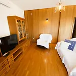 Arka Apartment *