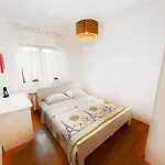 Arka Apartment *