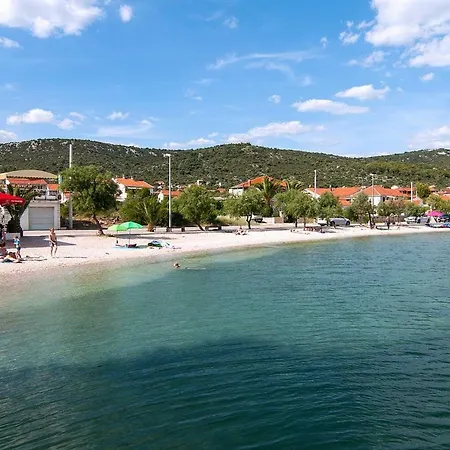 Arka Vinisce